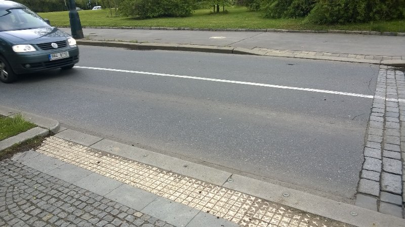 Chybějící značení přechodu pro chodce, ulice Keplerova