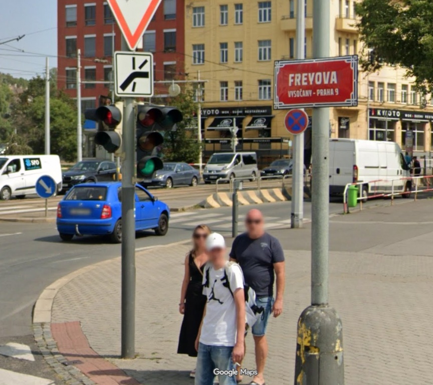 Signalizace chodců při odbočování z křižovatky Freyova do Kolbenova