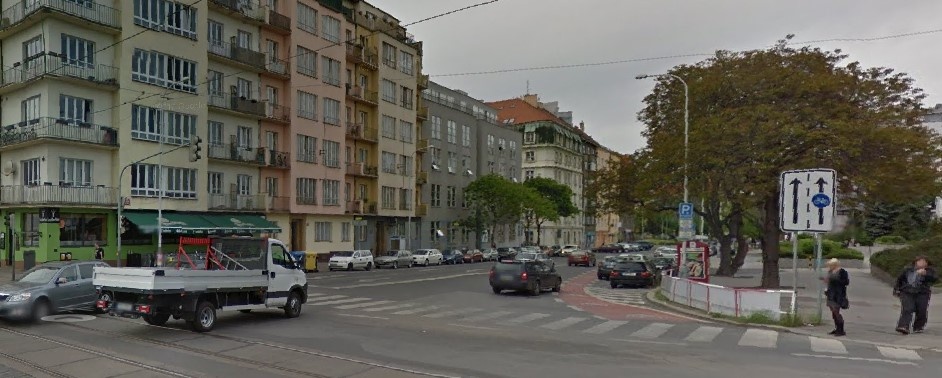 Nebezpečná křižovatka Dělnická - Jankovcova (Praha 7)