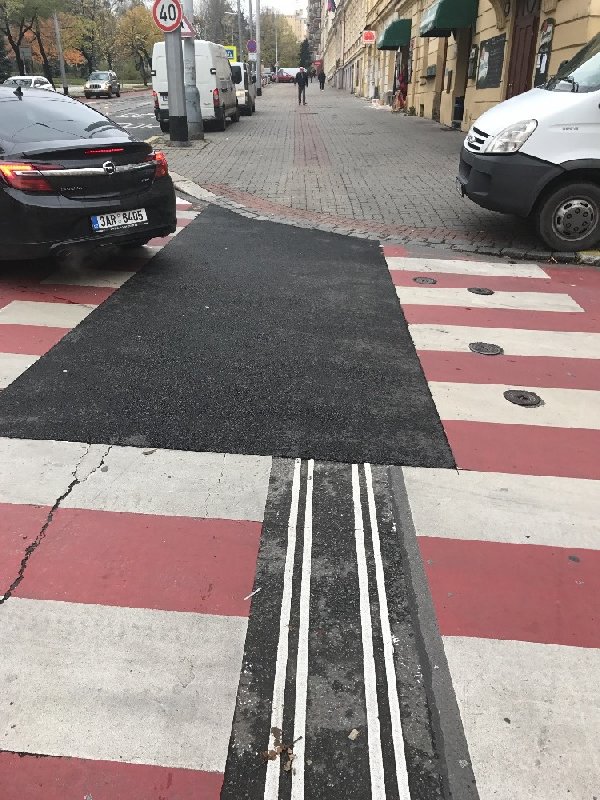 Chybejici znaceni prechodu Sezimova x Taborska