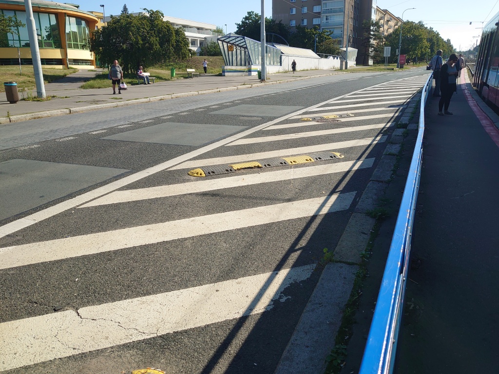 Tramvajové zastávky Hloubětín 