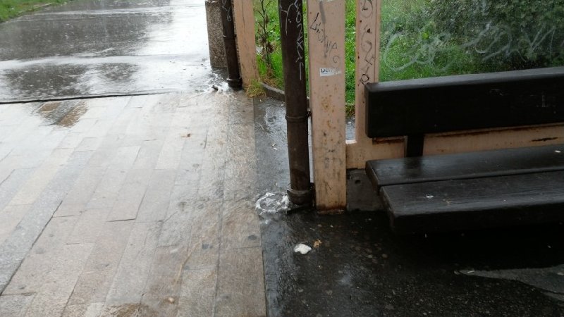 Stav okolí stanice metra Skalka