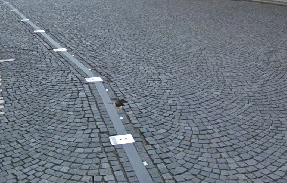 Kampa - napojení dlažby na patky protipovodňových stěn