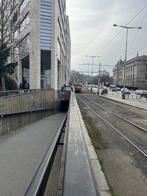 Prechody nad Muzeem smer Vinohradska