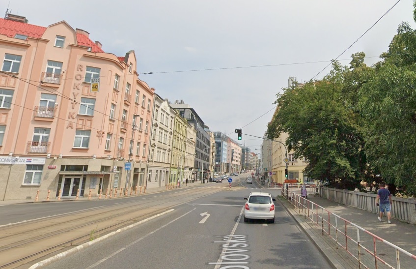 Semafory na křižovatce Sokolovská - Na Břehu
