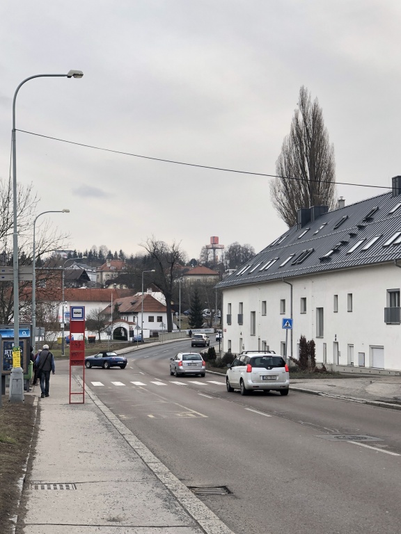 Nedostatečné osvětlení přechodu pro chodce - ul. Drnovská, Praha 6