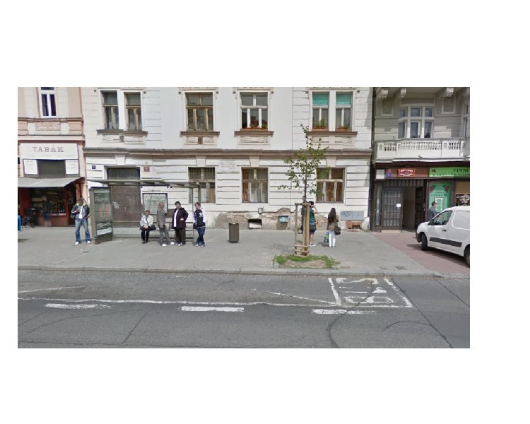 Propadlý chodník v ul. 28. pluku po rekonstrukci neopraven