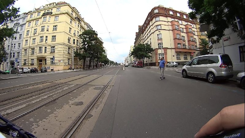 Chybějící přechod na Vinohradské (Sudoměřská - Čáslavská)