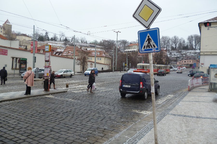 Špatně viditelný přechod