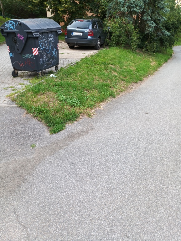 Lavičky a popelnice 