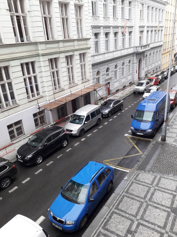 hlučný provoz Kodaňská - nepřiměřená rychlost
