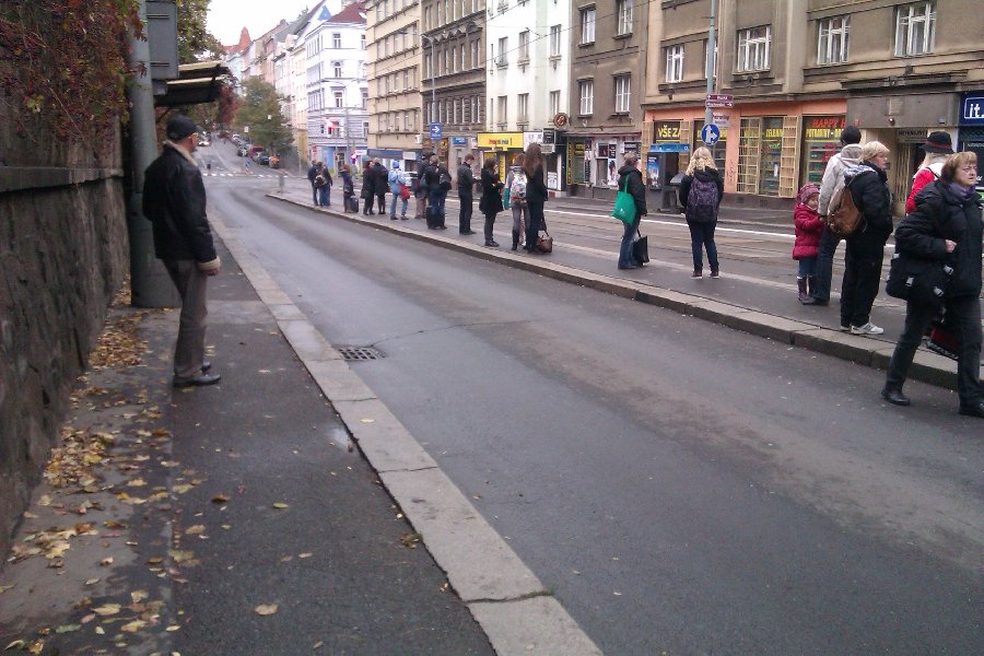 Zastávka tram Ruská