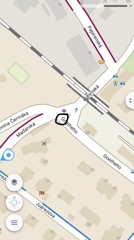 Absence přechodu na křižovatce ul. Maďarská a Goetheho