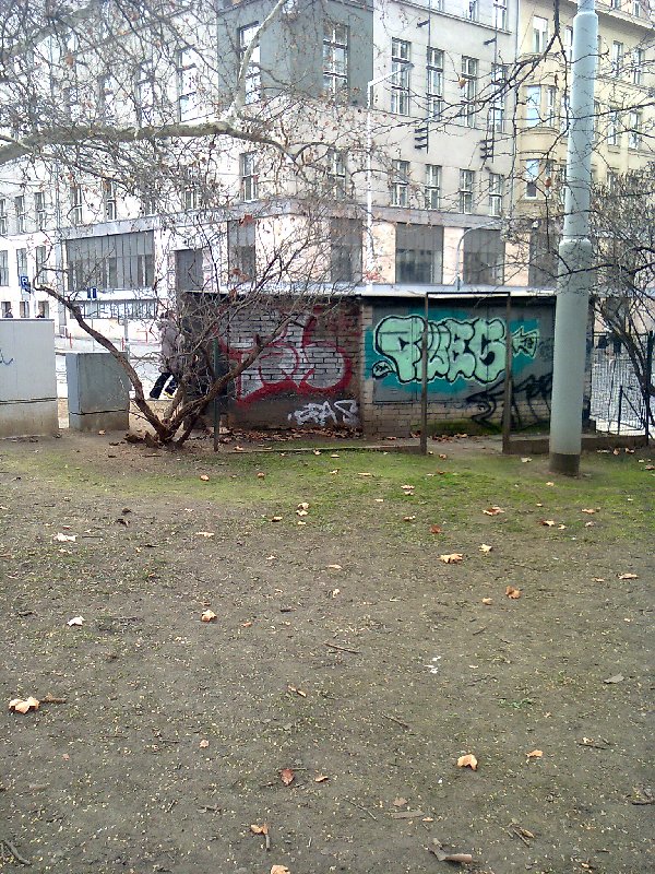Neupravené zákoutí náměstí Míru, Praha 2