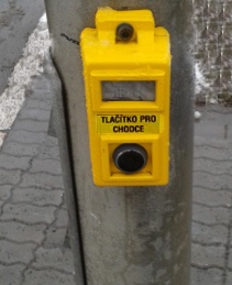 Nefunguje tlačítko pro chodce ul. Veselská Praha 9