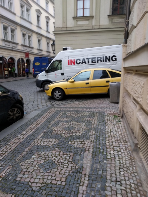 Parkování v Josefské 