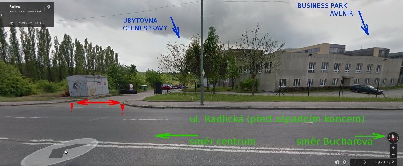 Vysoké obrubníky v ulici Radlická (u střediska Celní správy)
