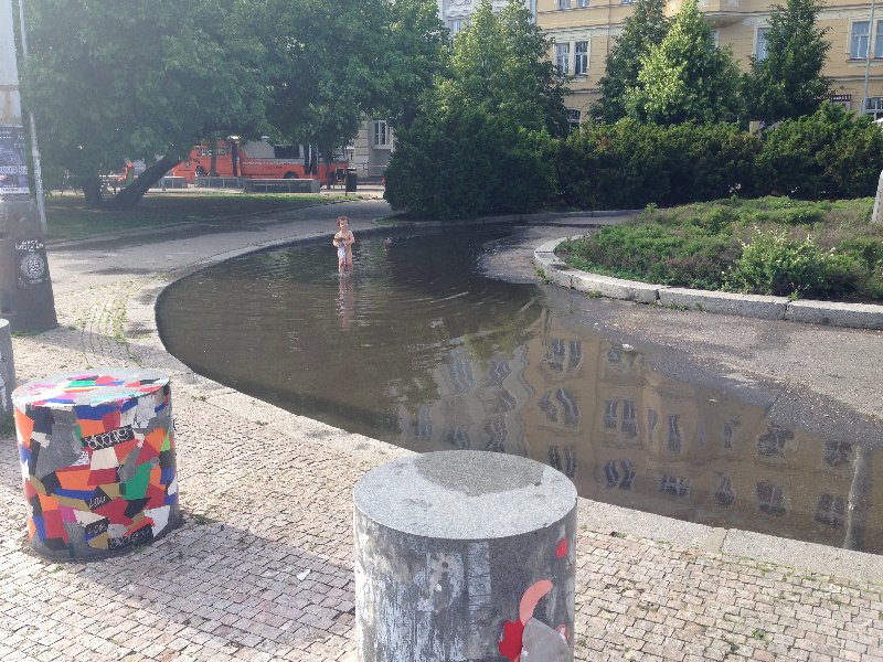 Ucpávající se kanály na nám. Jiřího z Poděbrad