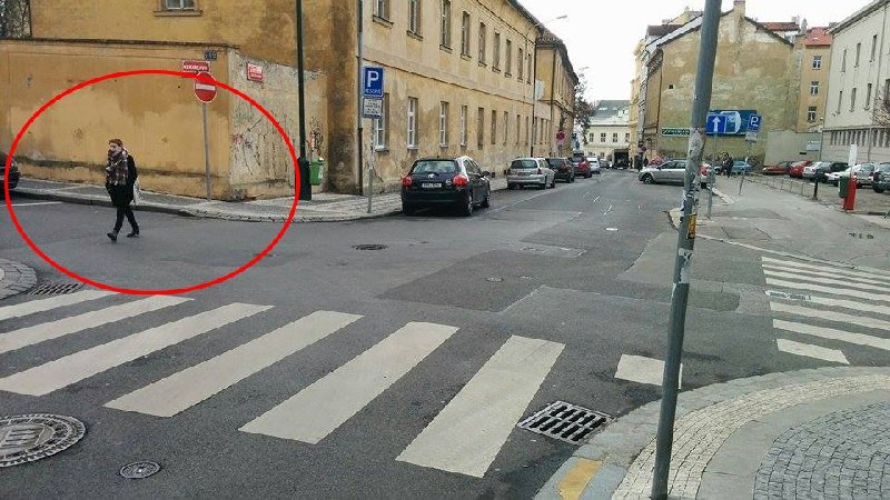 Chybějící přechod na křižovatce Kateřinská – Ke Karlovu