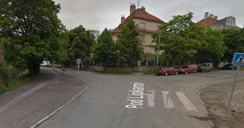 Přechod pro chodce Pod Lipkami u dětského hřiště Okrouhlík