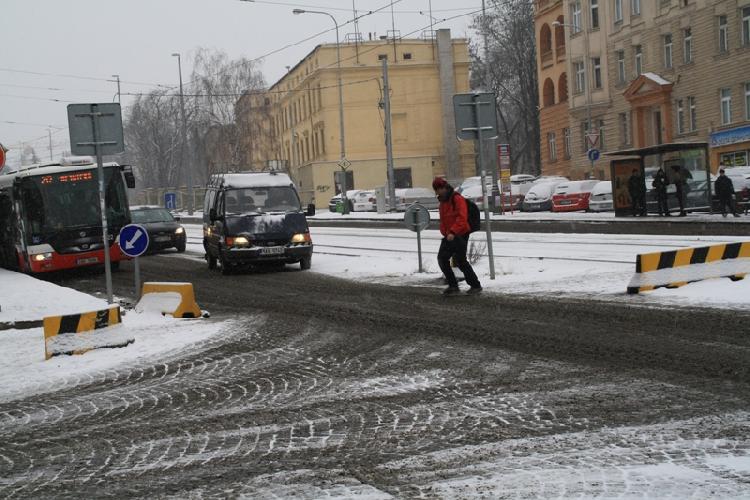 Nepřehledný přechod a hluk na Svatovítské ulici